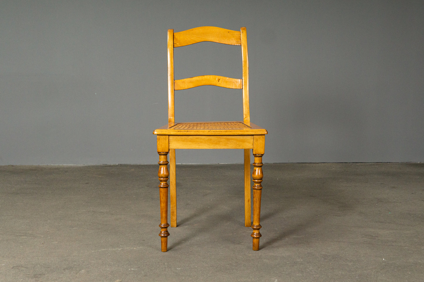 Schöner Biedermeier Stuhl