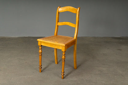 Schöner Biedermeier Stuhl