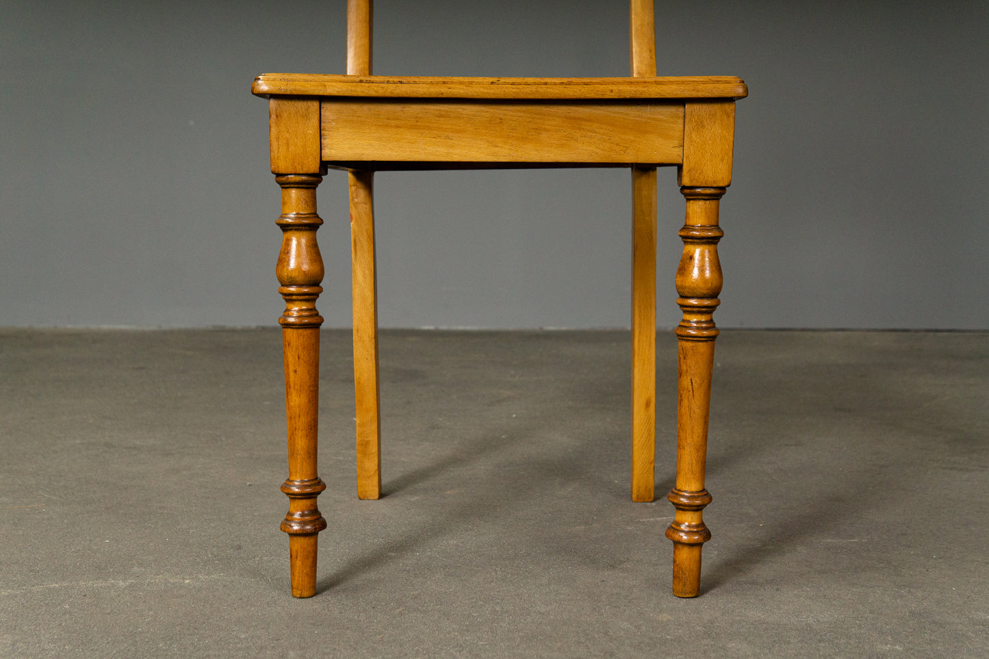 Schöner Biedermeier Stuhl