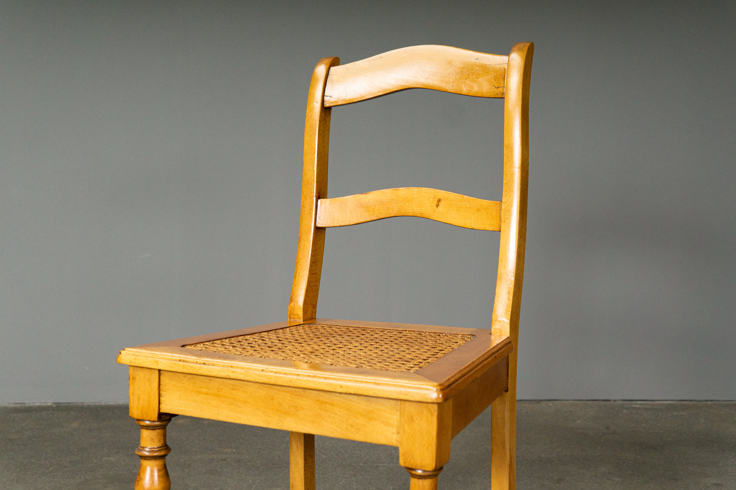 Schöner Biedermeier Stuhl