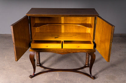 Eleganter Jugendstil Aufsatzschrank