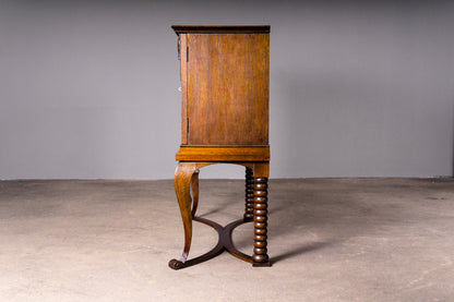 Eleganter Jugendstil Aufsatzschrank