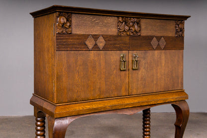 Eleganter Jugendstil Aufsatzschrank