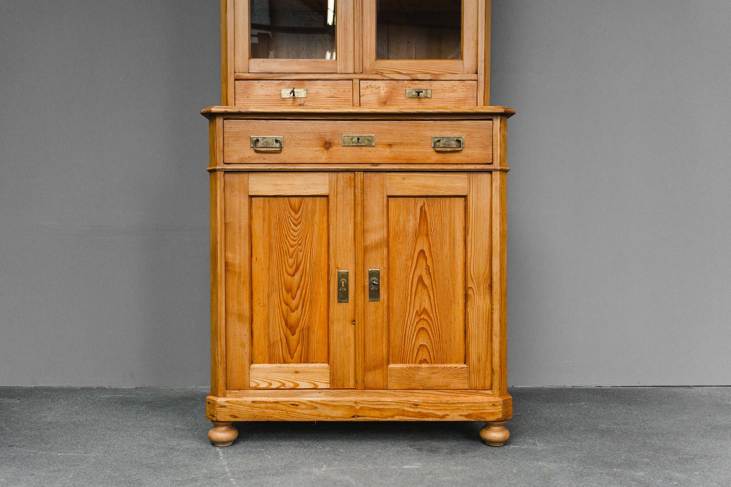 Wunderschöner Biedermeier Vitrinenschrank