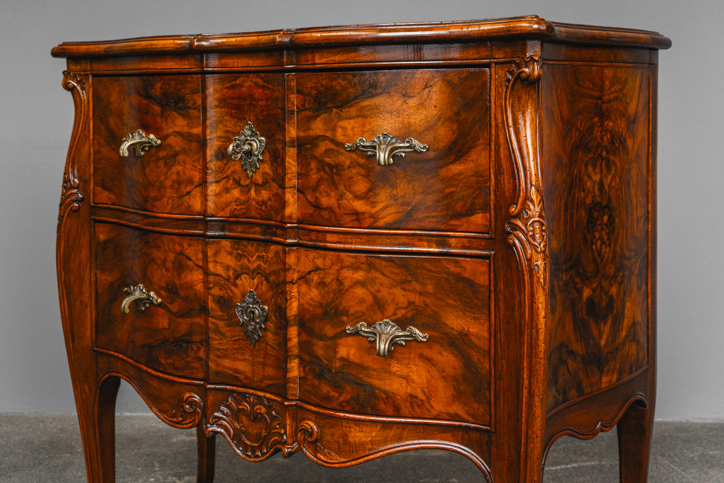 Elegante Kommode im Barock Stil