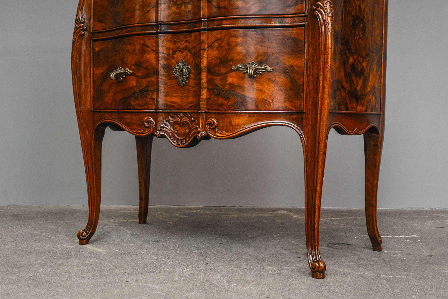 Elegante Kommode im Barock Stil