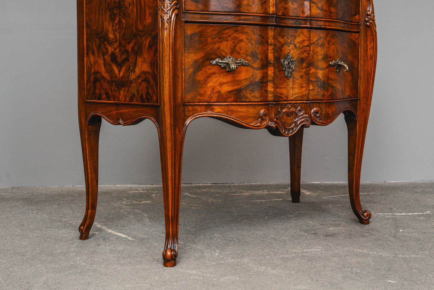 Elegante Kommode im Barock Stil