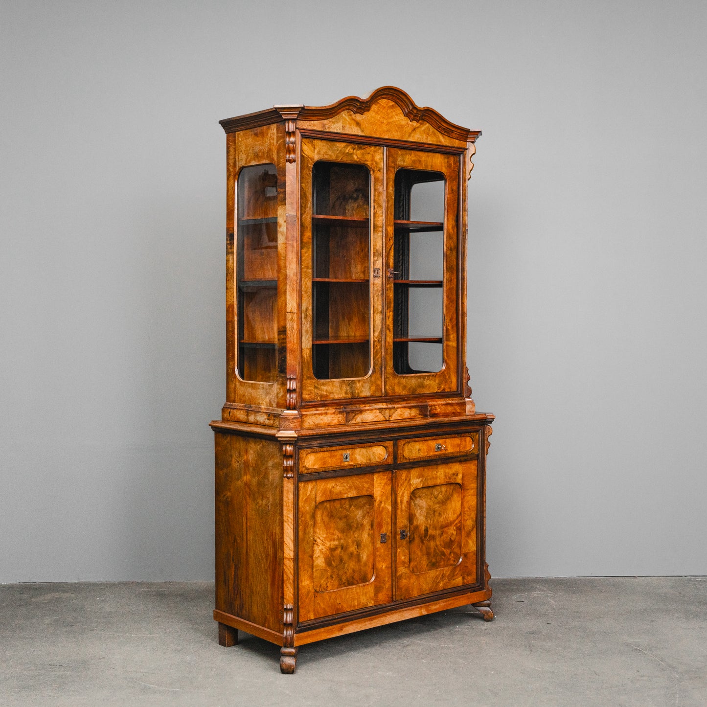 Schöne Biedermeier Vitrinenschrank