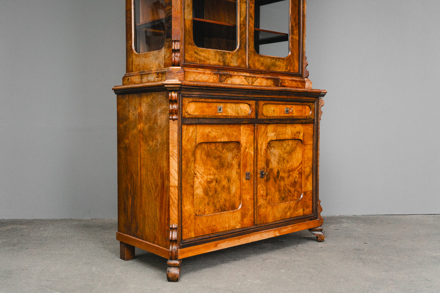 Schöne Biedermeier Vitrinenschrank