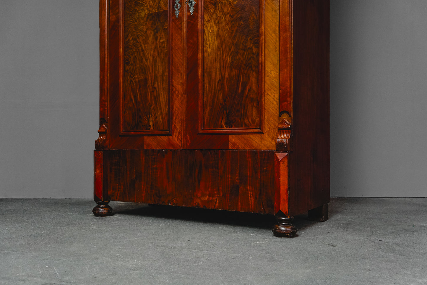 Wunderschöner Gründerzeit Kleiderschrank