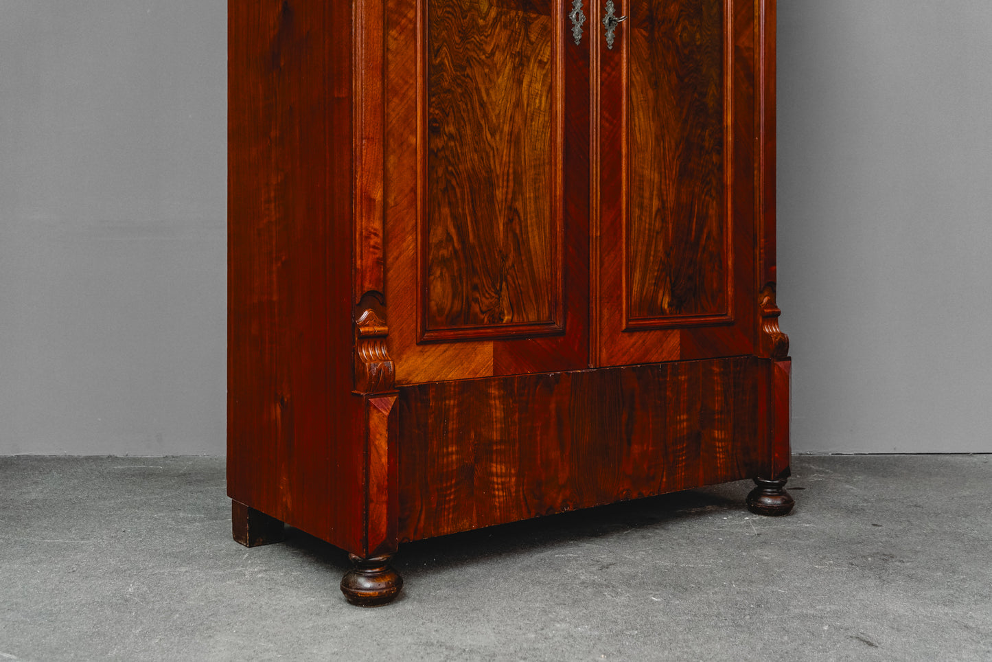 Wunderschöner Gründerzeit Kleiderschrank