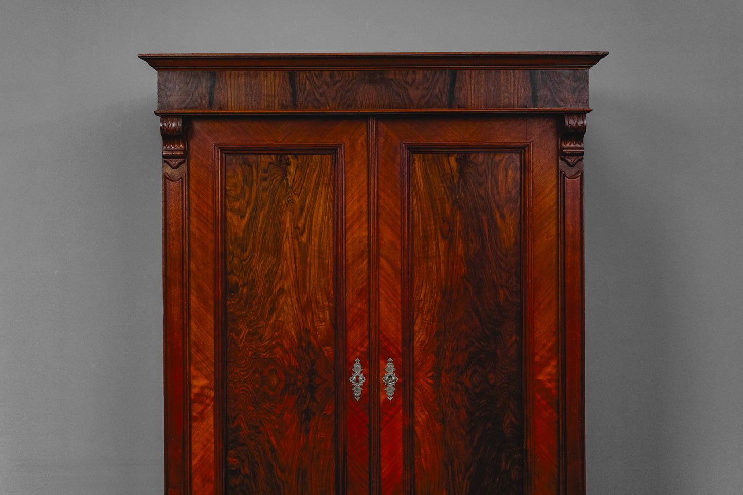 Wunderschöner Gründerzeit Kleiderschrank