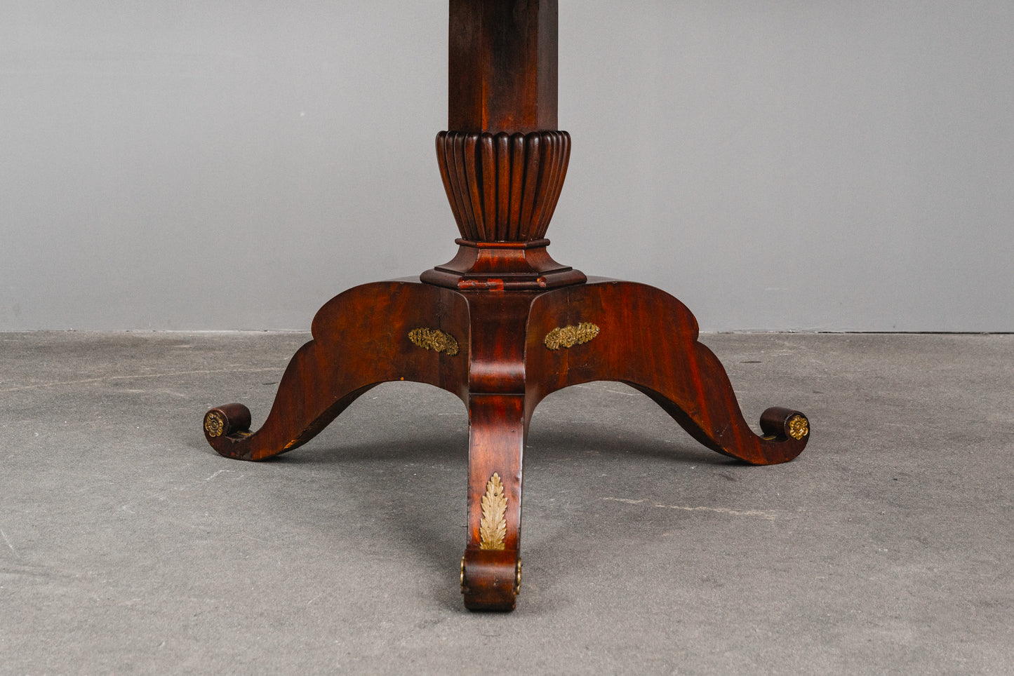 Eleganter Biedermeier Esstisch