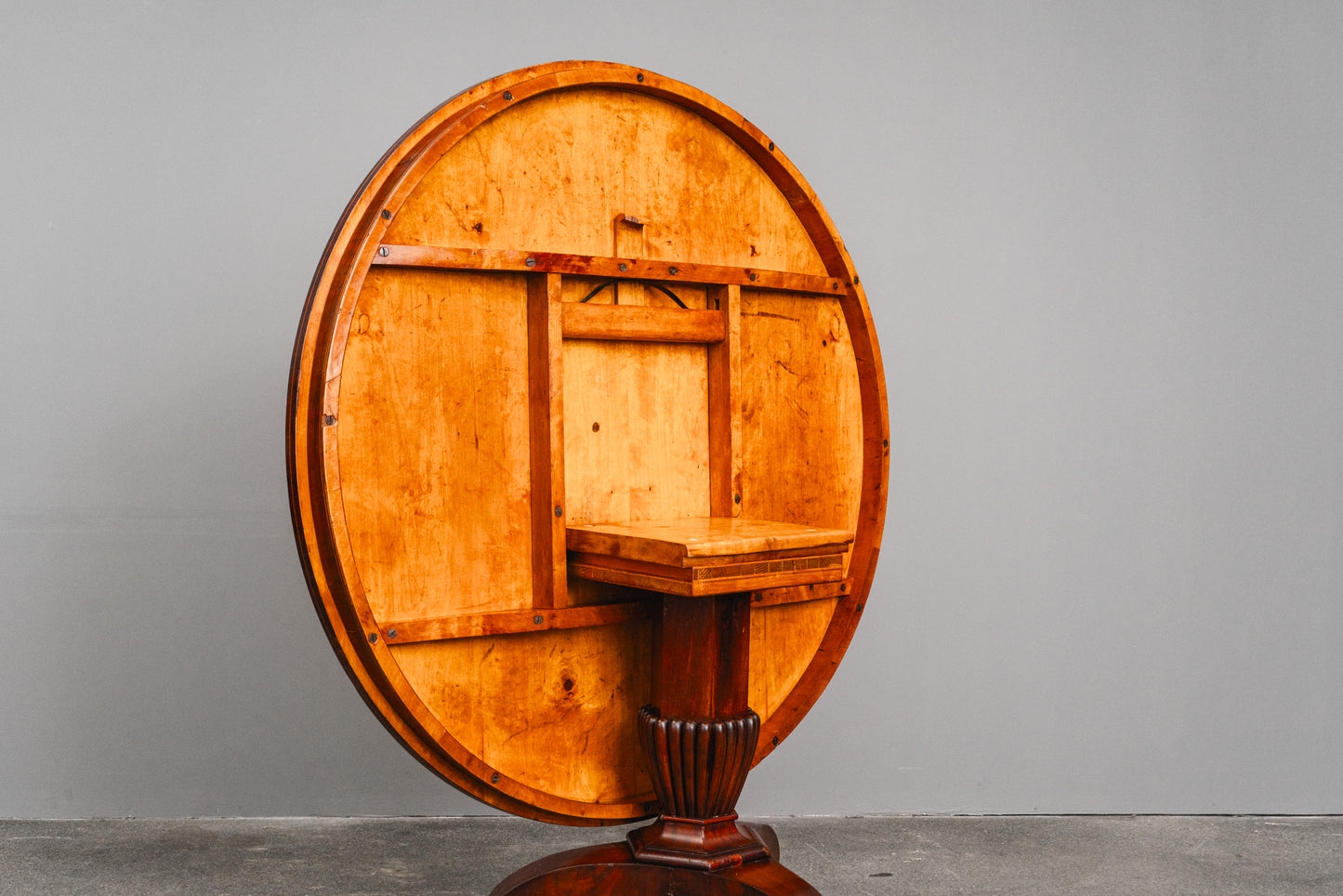 Eleganter Biedermeier Esstisch
