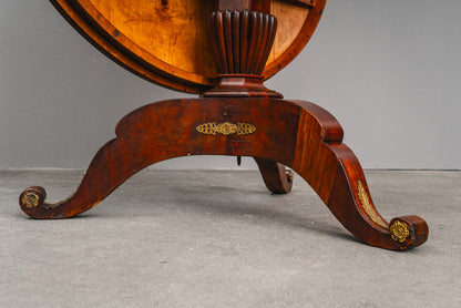 Eleganter Biedermeier Esstisch