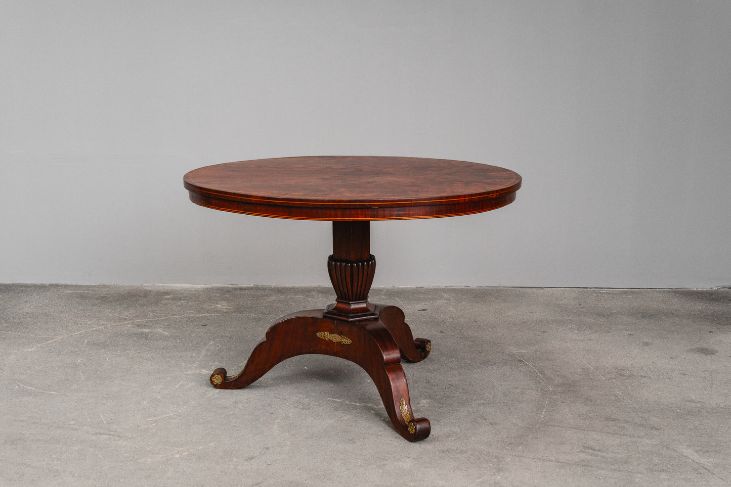 Eleganter Biedermeier Esstisch