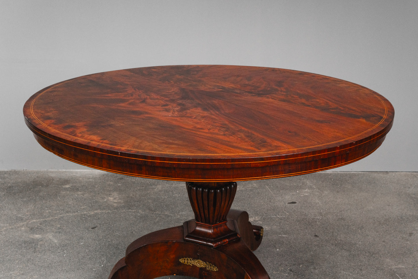 Eleganter Biedermeier Esstisch