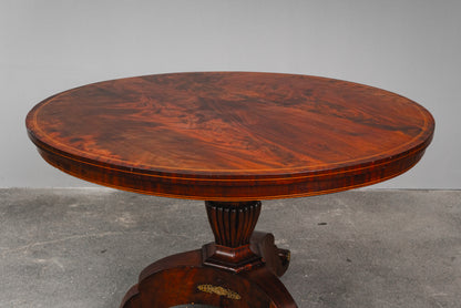 Eleganter Biedermeier Esstisch