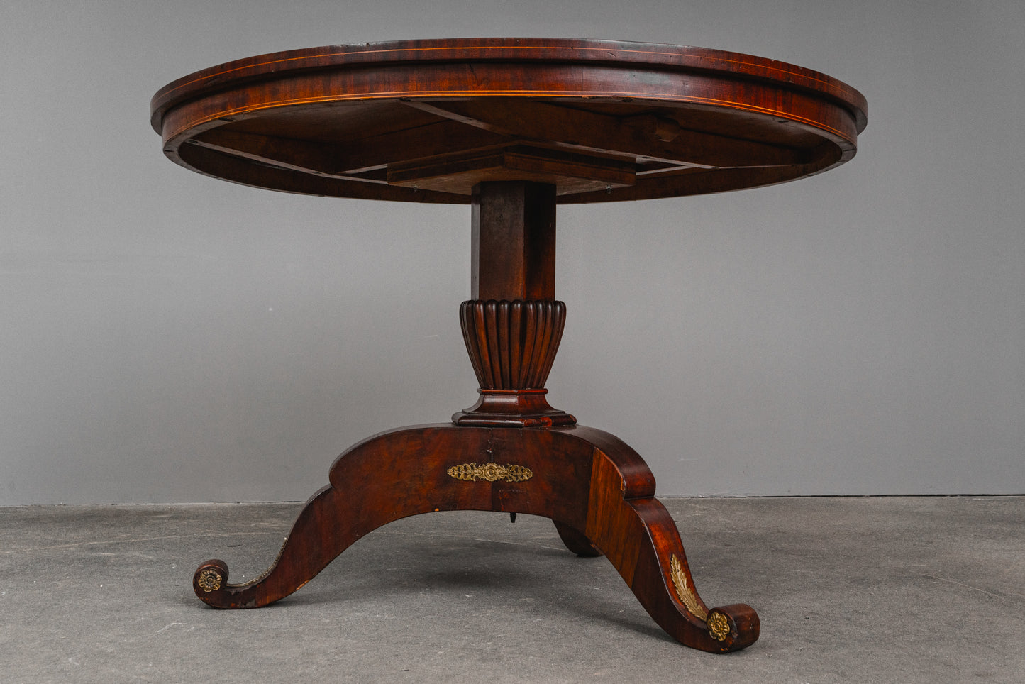 Eleganter Biedermeier Esstisch