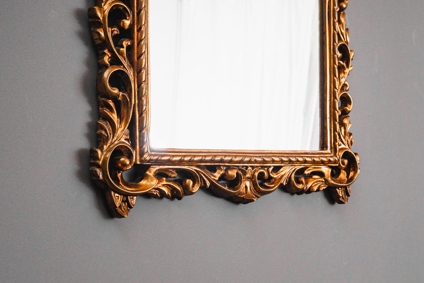 Eleganter Spiegel im Barock Stil
