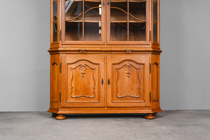 Wunderschöner Vitrinenschrank im Barock Stil