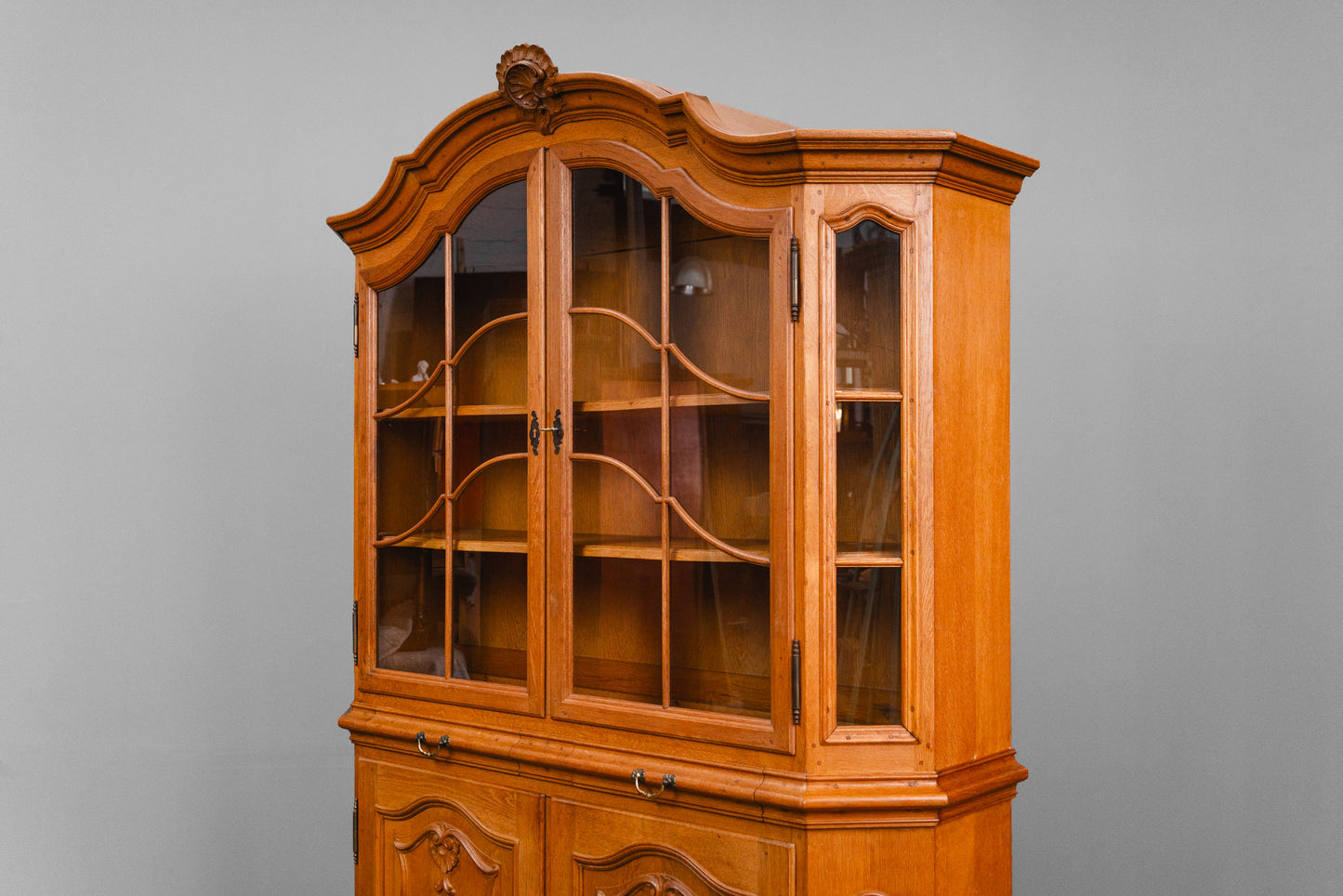 Wunderschöner Vitrinenschrank im Barock Stil