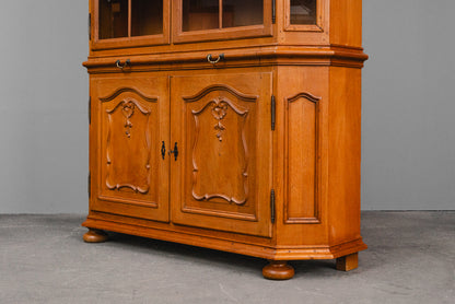 Wunderschöner Vitrinenschrank im Barock Stil