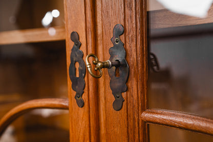 Wunderschöner Vitrinenschrank im Barock Stil