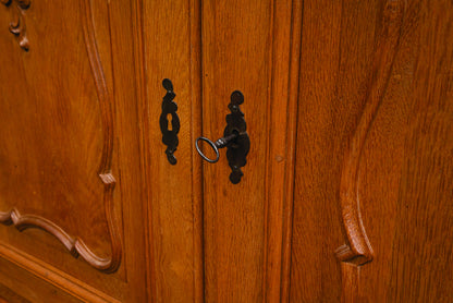 Wunderschöner Vitrinenschrank im Barock Stil