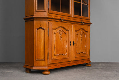 Wunderschöner Vitrinenschrank im Barock Stil
