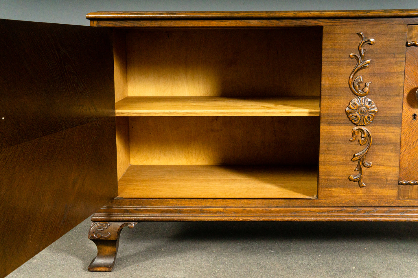 Schönes Art Déco Sideboard