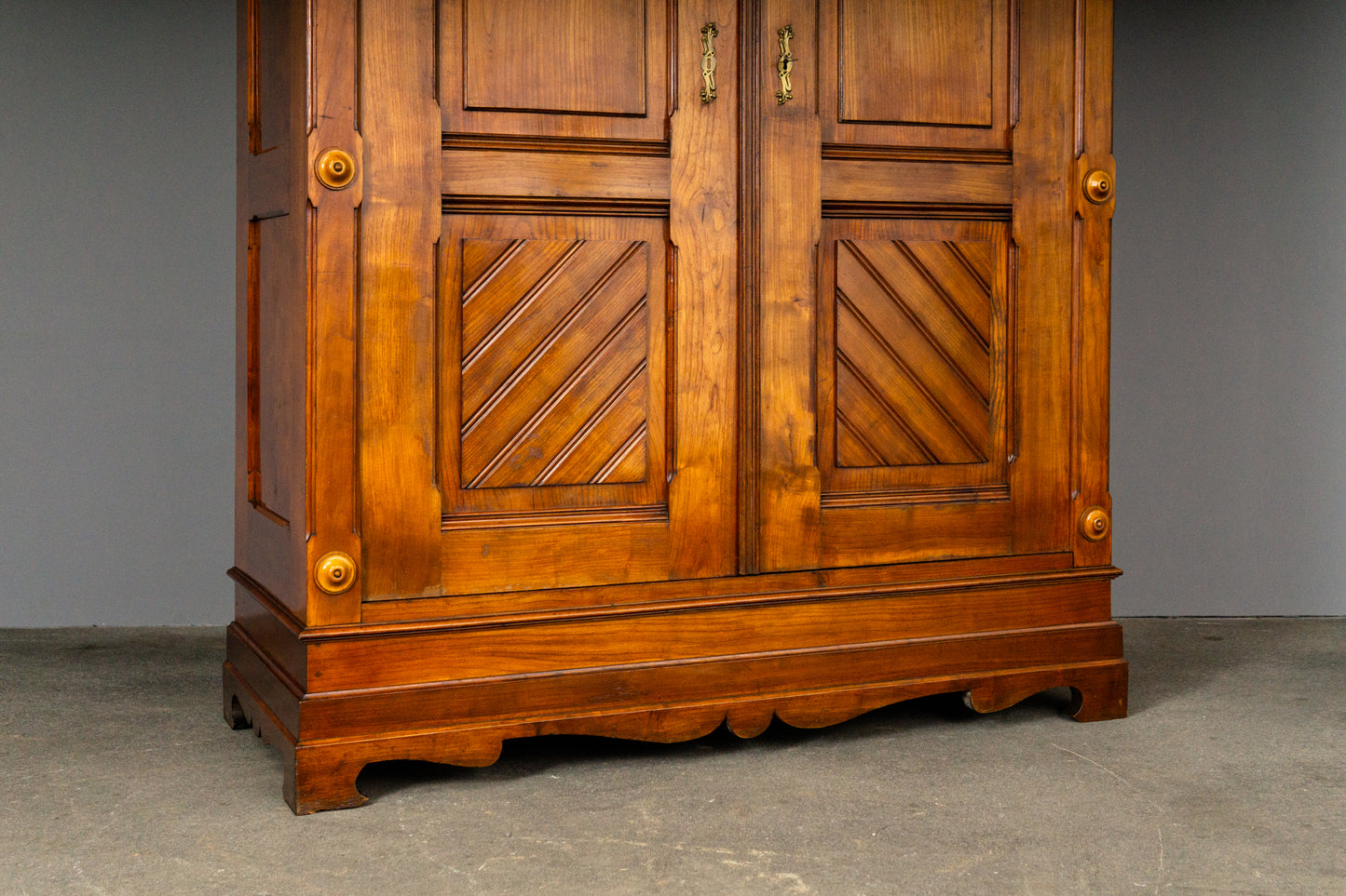 Wunderschöner Biedermeier Kleiderschrank