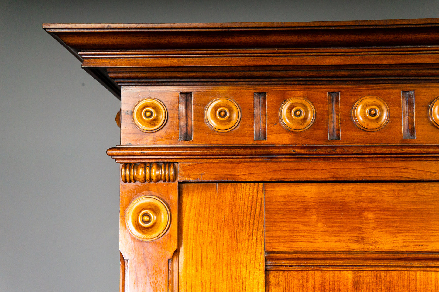 Wunderschöner Biedermeier Kleiderschrank