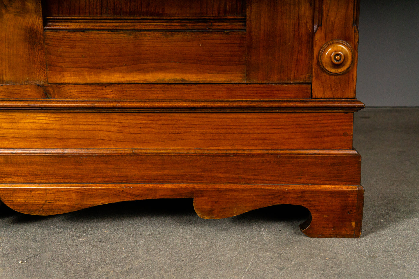 Wunderschöner Biedermeier Kleiderschrank