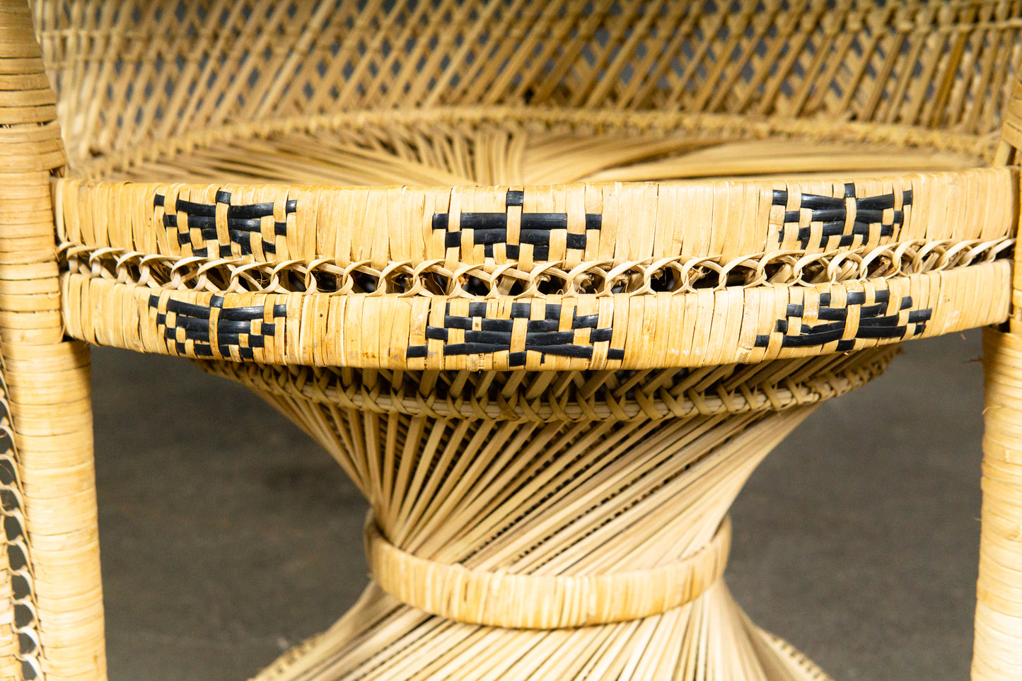 Wunderschöner Peacock Stuhl