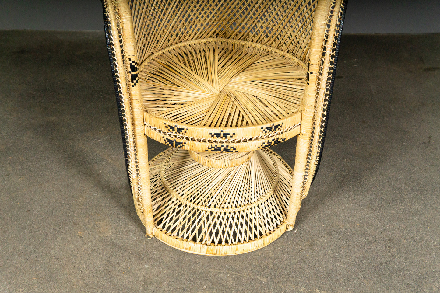 Wunderschöner Peacock Stuhl