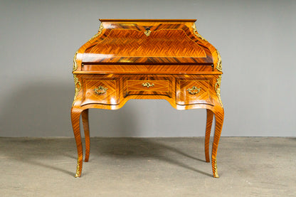 Eleganter Sekretär im Louis XV Stil