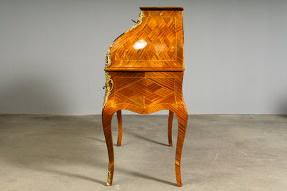 Eleganter Sekretär im Louis XV Stil