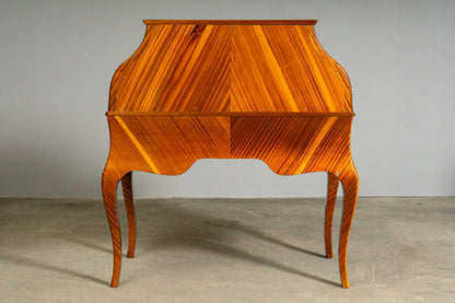 Eleganter Sekretär im Louis XV Stil
