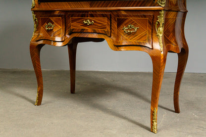 Eleganter Sekretär im Louis XV Stil