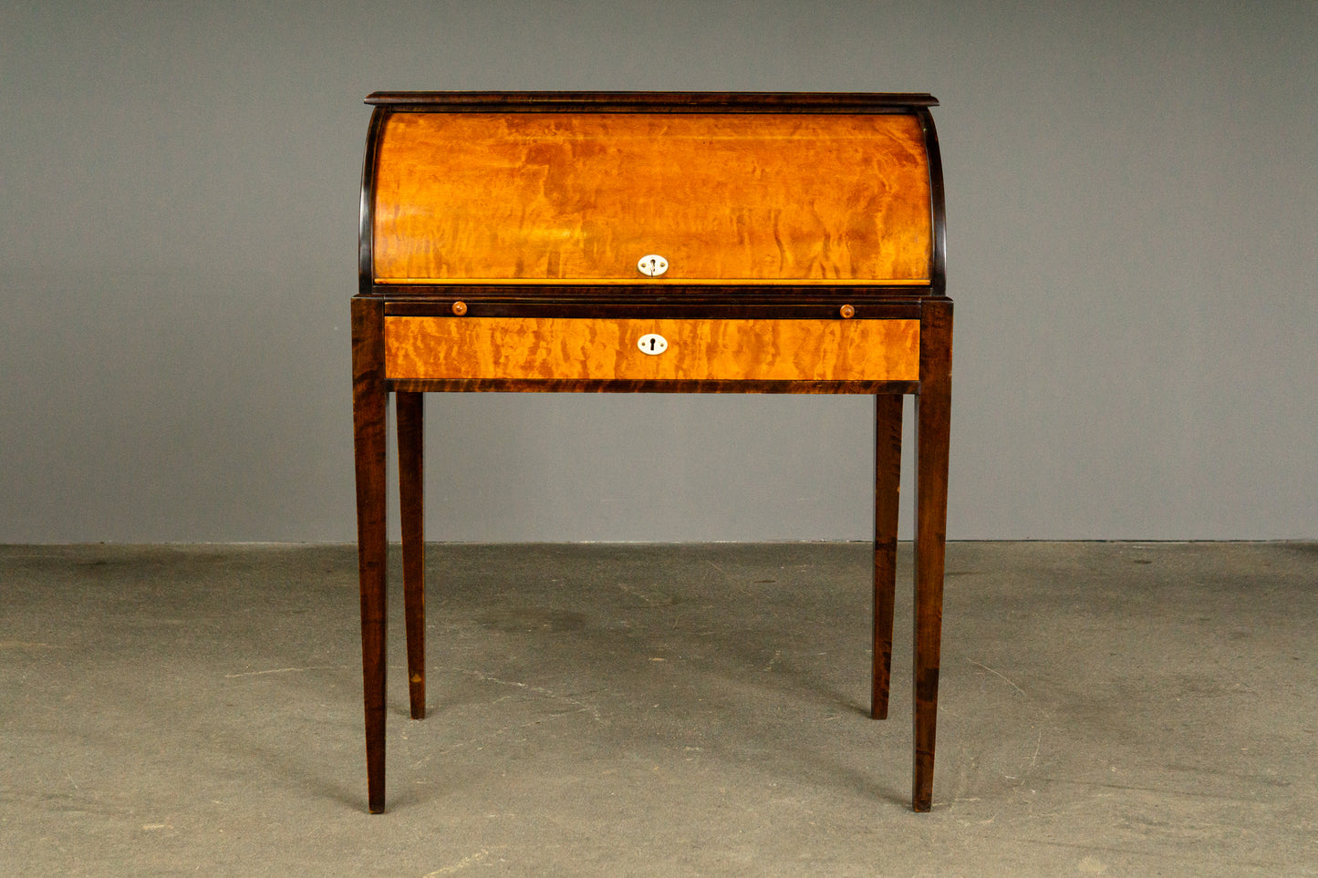 kleiner Sekretär im Biedermeier Stil