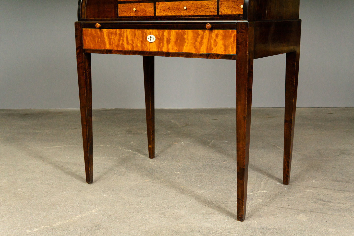 kleiner Sekretär im Biedermeier Stil