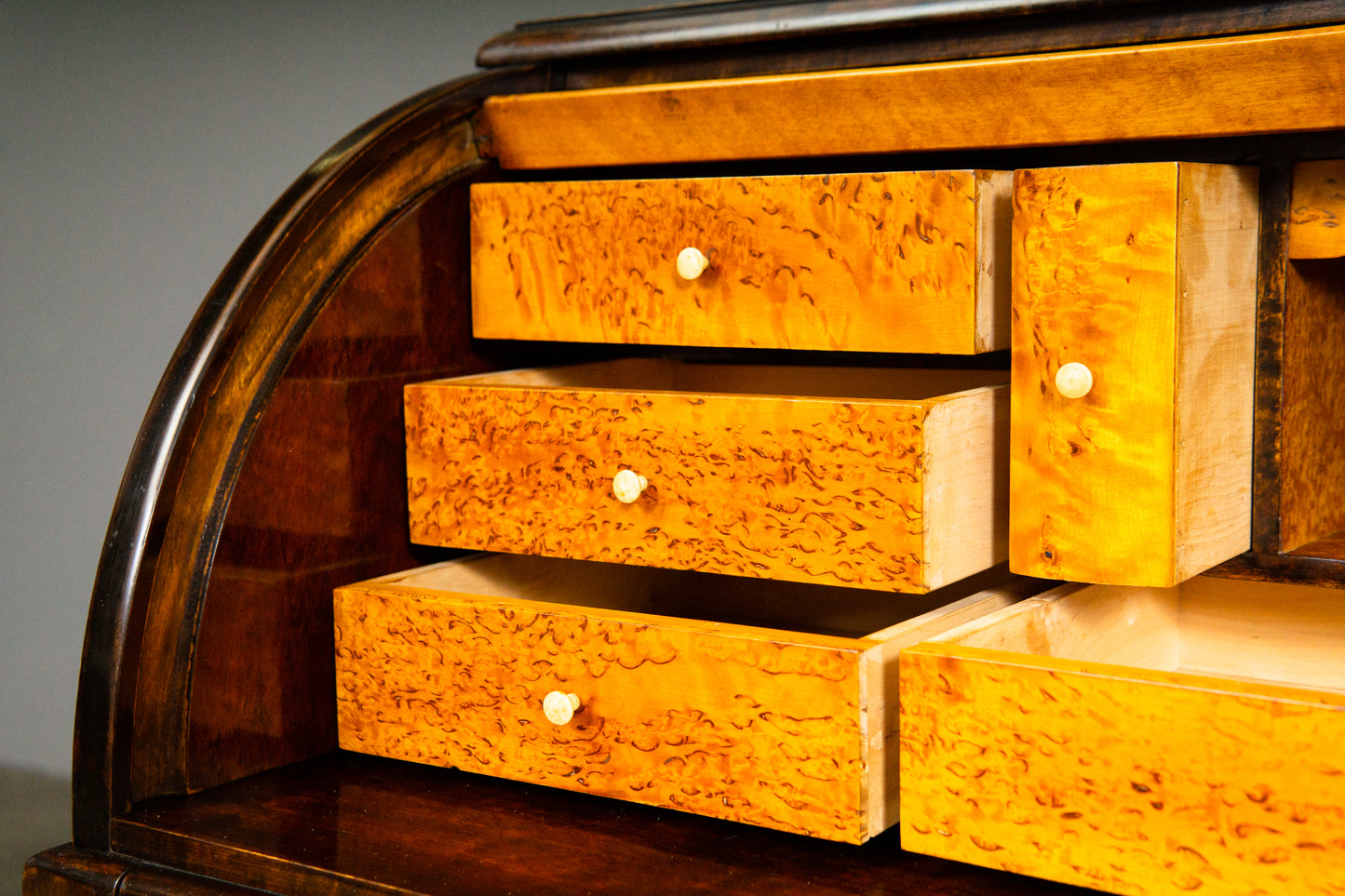 kleiner Sekretär im Biedermeier Stil