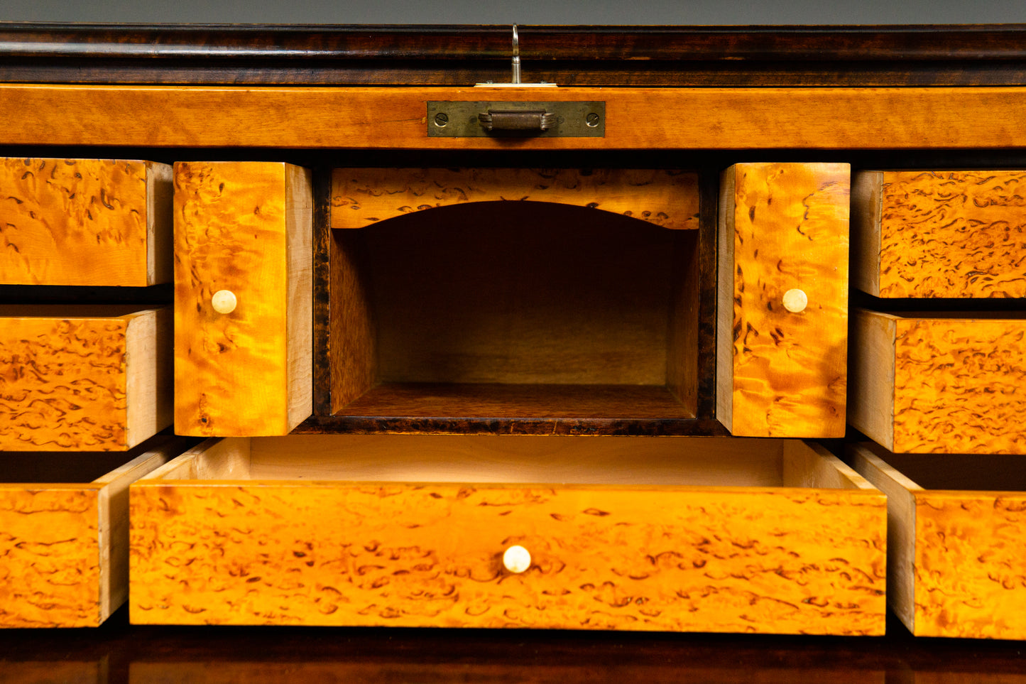 kleiner Sekretär im Biedermeier Stil