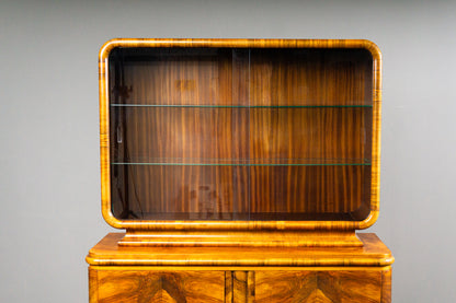Beeindruckender Art Déco Vitrinenschrank