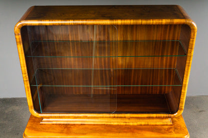 Beeindruckender Art Déco Vitrinenschrank