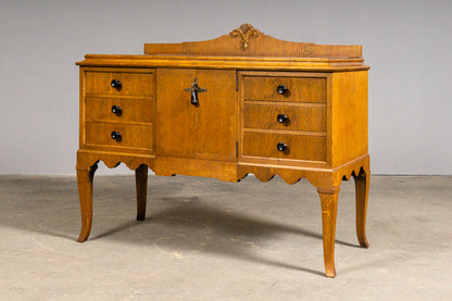 Elegante Jugendstil Anrichte