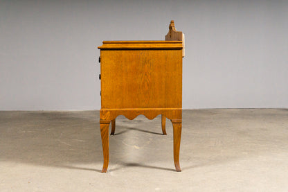 Elegante Jugendstil Anrichte