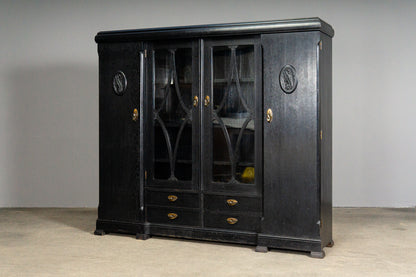 Schöner Jugendstil Bücherschrank