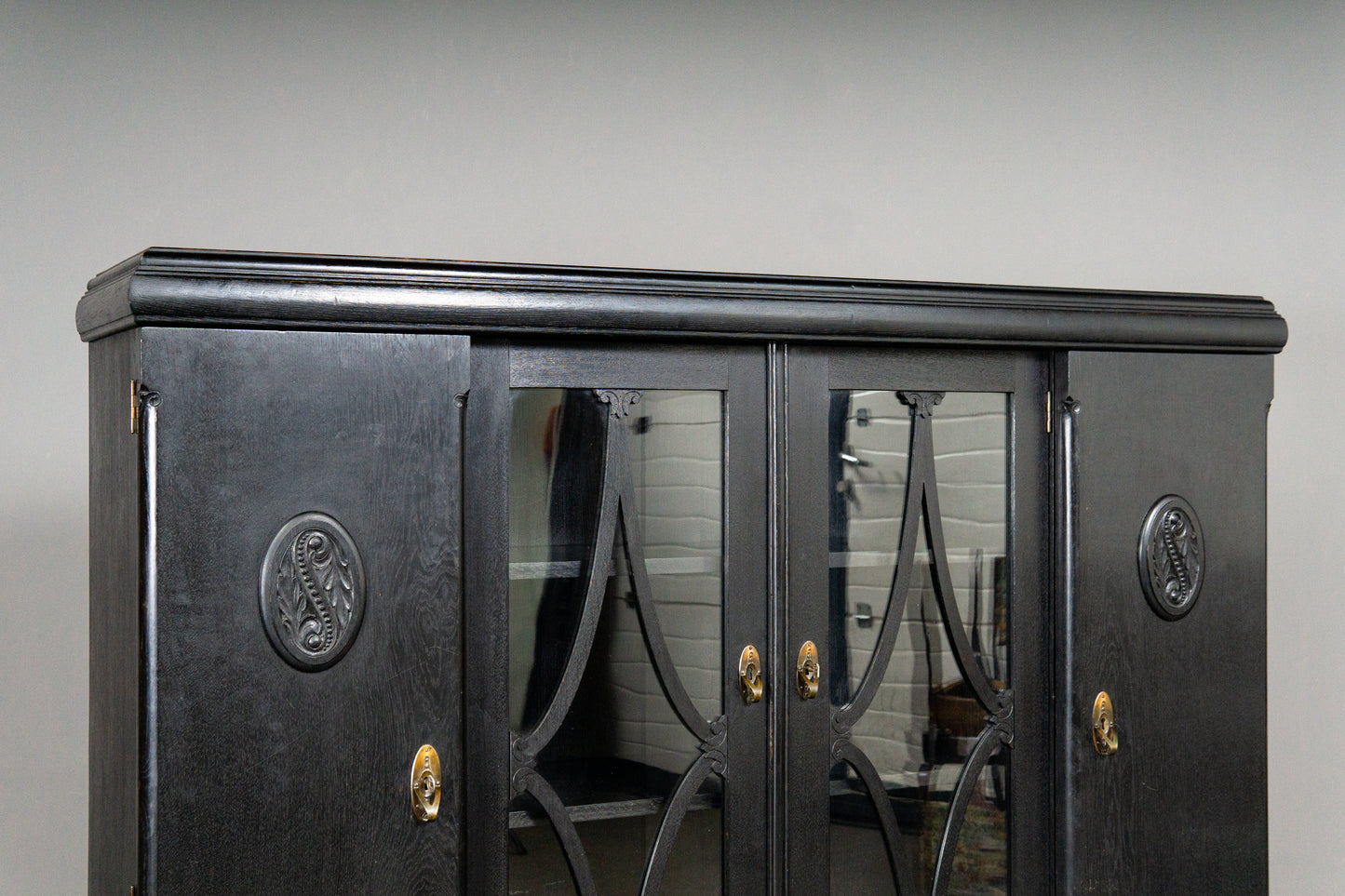 Schöner Jugendstil Bücherschrank